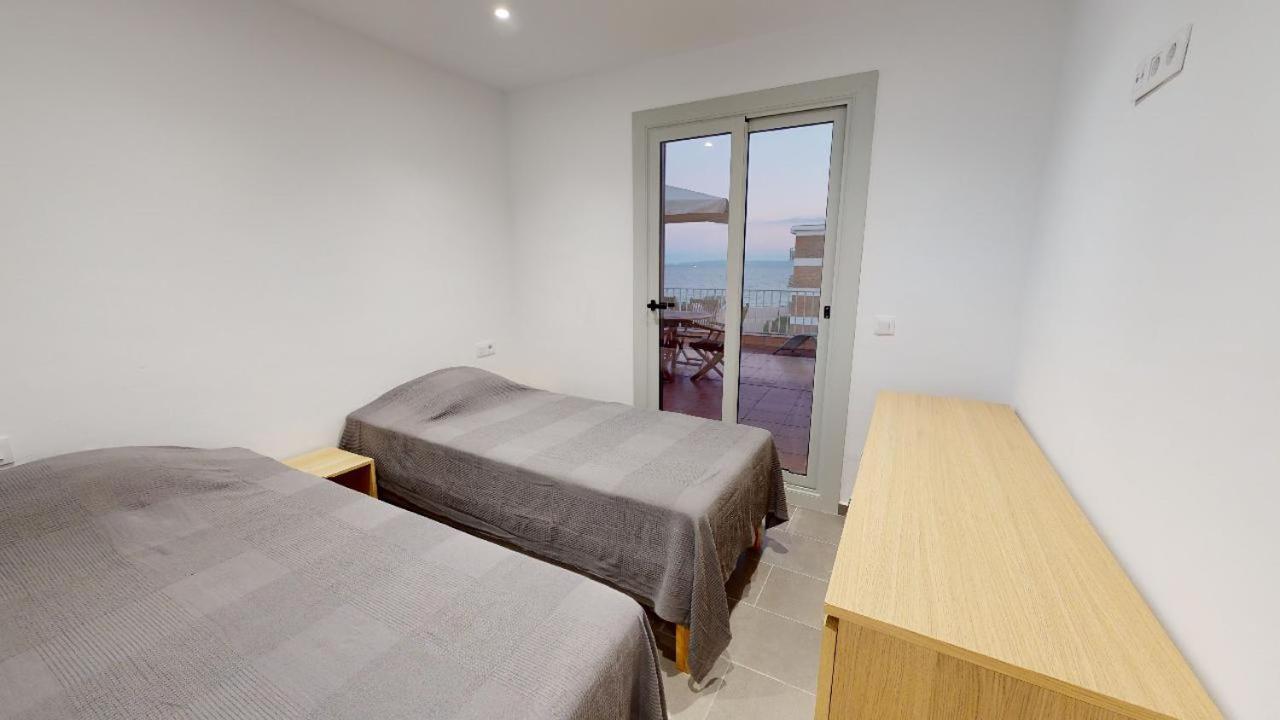 Atico Con Vista Mar. 50 M De La Playa - Casa Nova 13 Apartment Roses Exterior photo